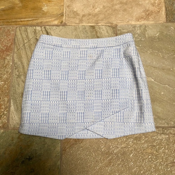 😊3 for $30😊Blue and White Printed Skirt - Picture 1 of 6